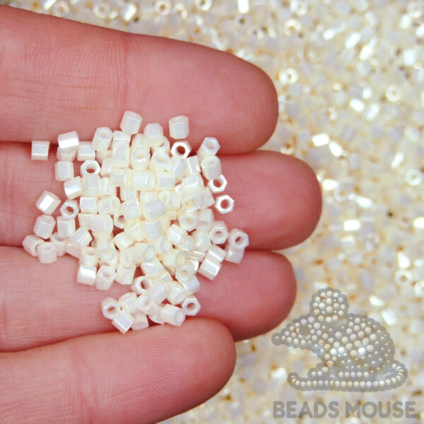 TOHO Hexagon Beads Opaque Colours 8/0 - Image 6