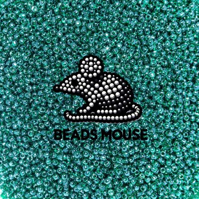 TOHO Seed Beads 118 Transparent Green Emerald Luster beadsmouse.co.uk