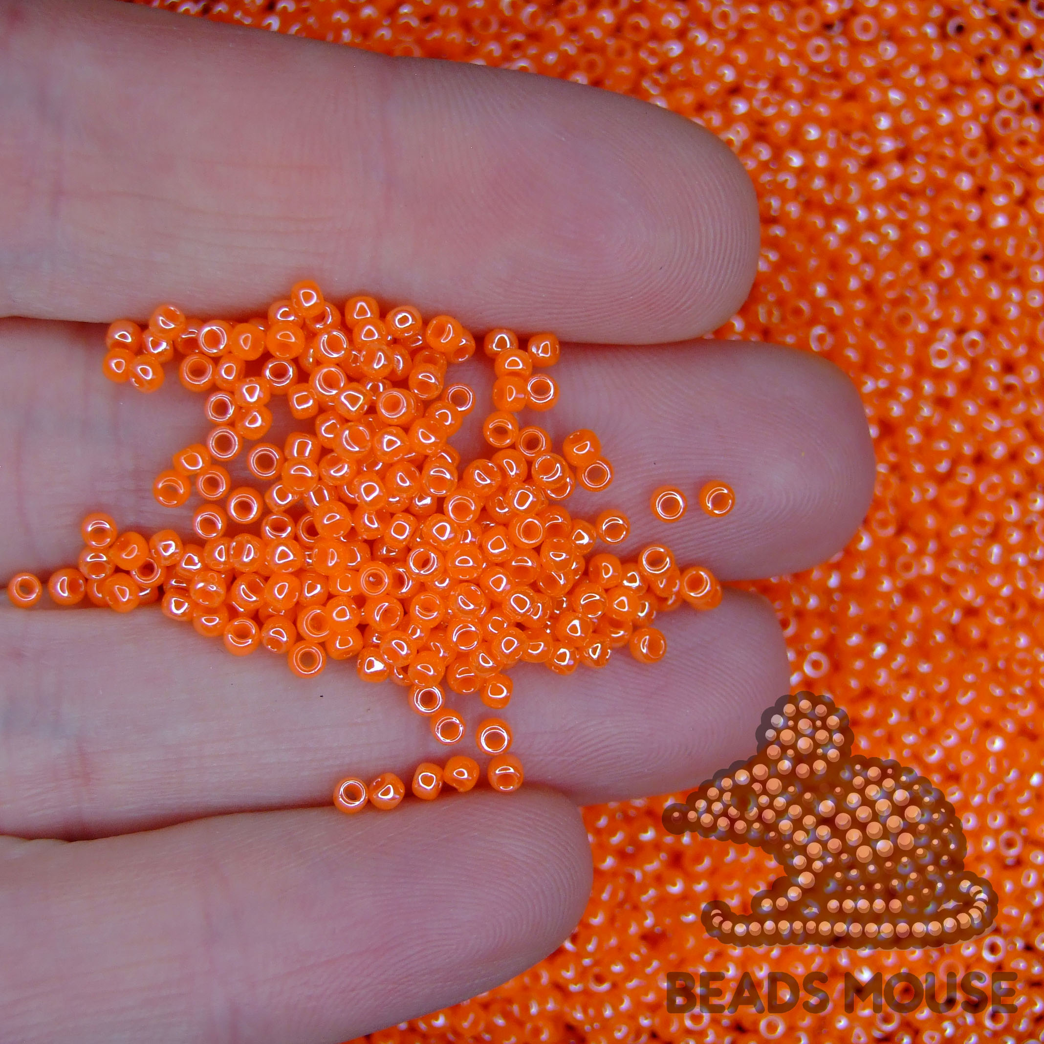 TOHO Seed Beads 129 Opaque Lustered Pumpkin 02 beadsmouse.co.uk