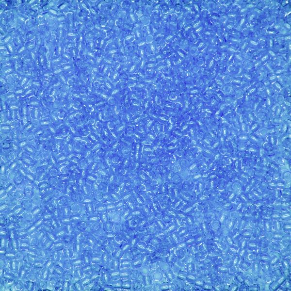 TOHO Seed Beads 13 Transparent Light Sapphire 8/0 - Image 2