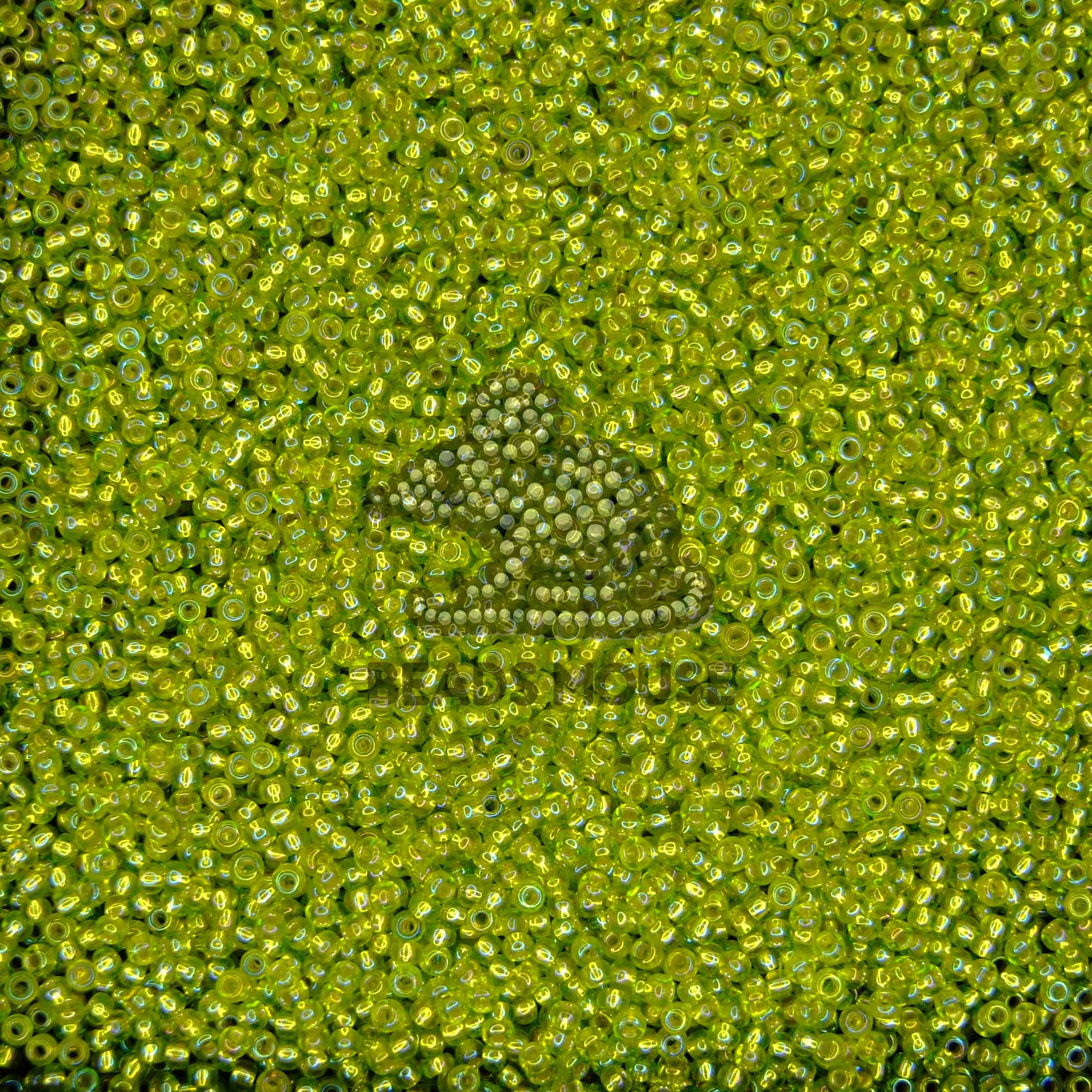 TOHO Seed Beads 2024 Silver Lined Rainbow Lime Green 01 beadsmouse.co.uk