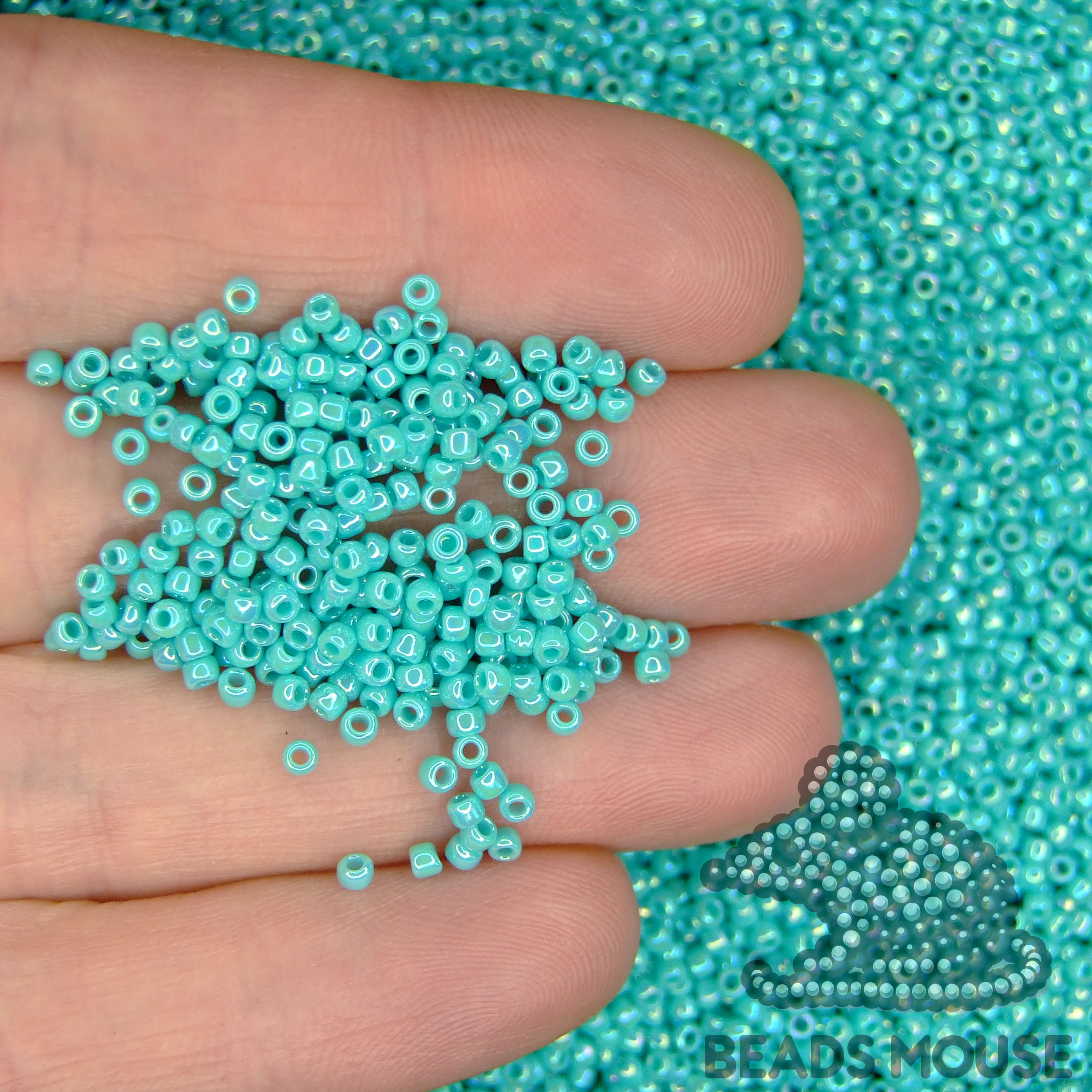 TOHO Seed Beads 413 Opaque Turquoise Rainbow 02 beadsmouse.co.uk