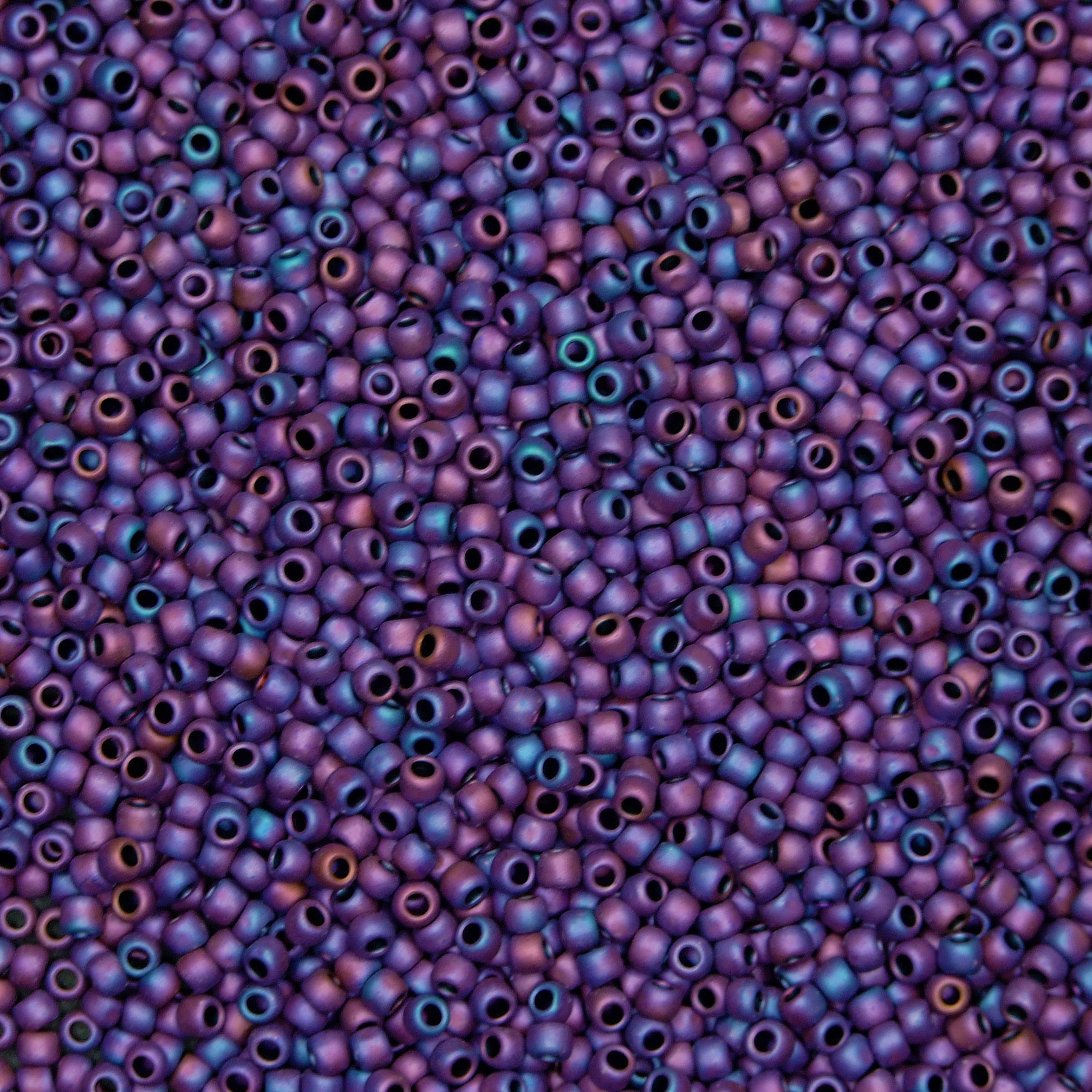 TOHO Seed Beads 704 Matte Color Andromeda beads mouse