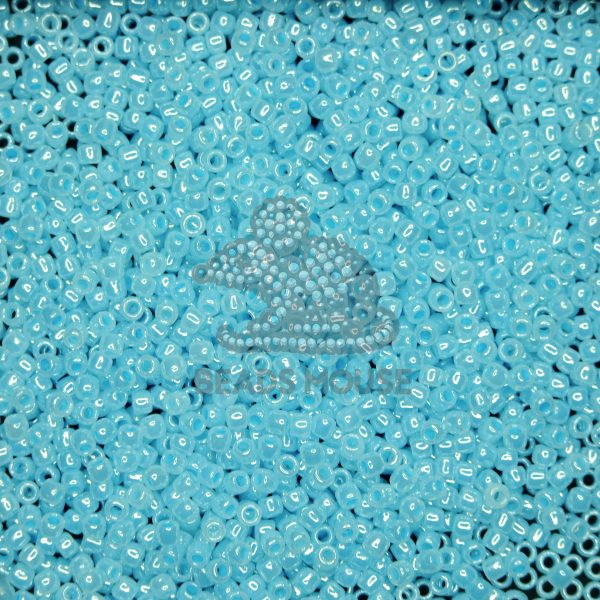 TOHO Seed Beads 919 Ceylon Forget Me Not beads mouse
