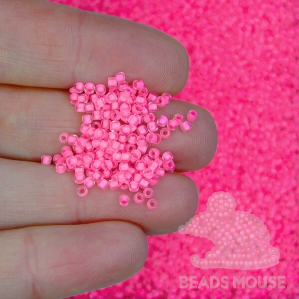 TOHO Seed Beads 971 Inside Color Matte Crystal Neon Pink Lined beadsmouse.co.uk