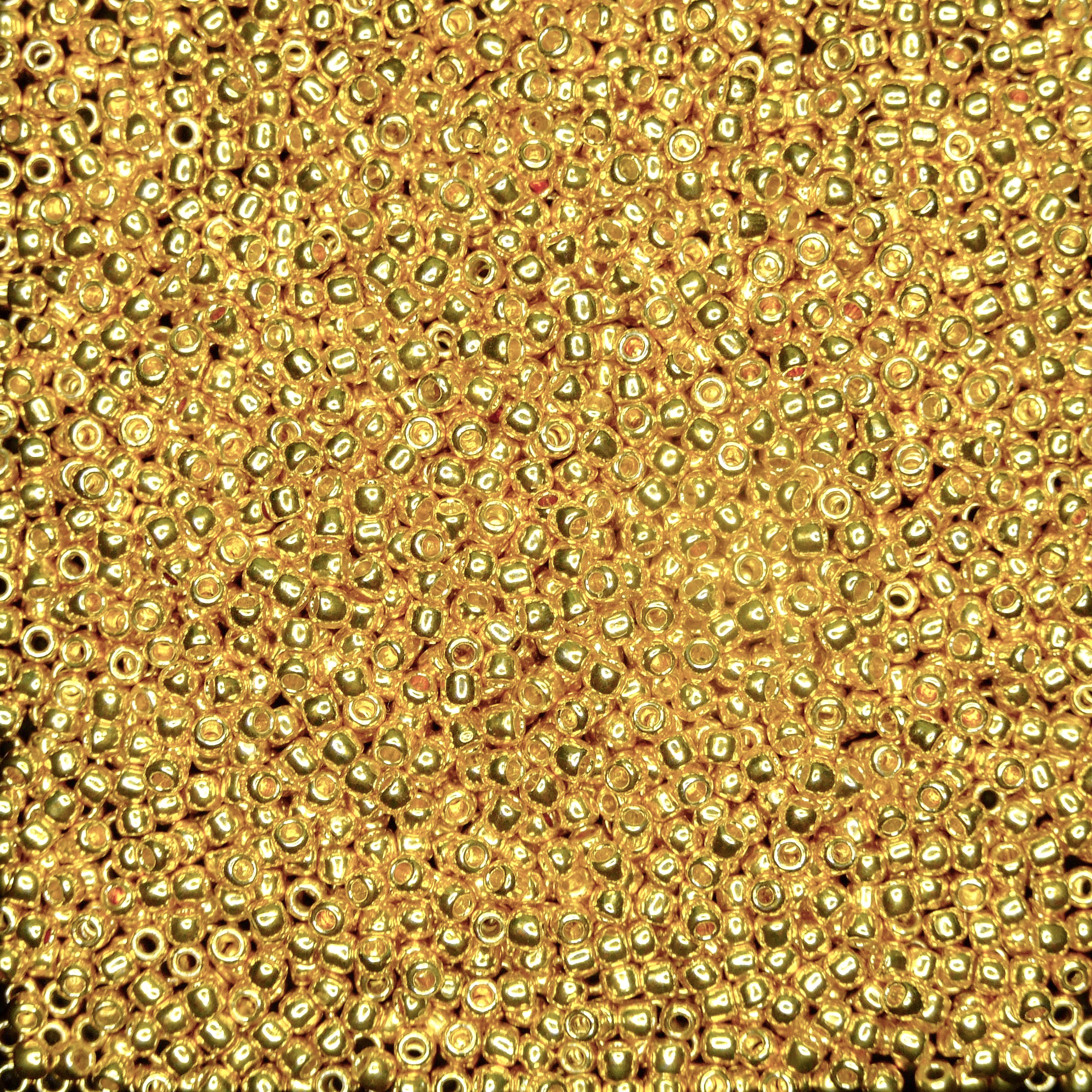 TOHO Seed Beads PF557 PermaFinish Galvanized Starlight beads mouse