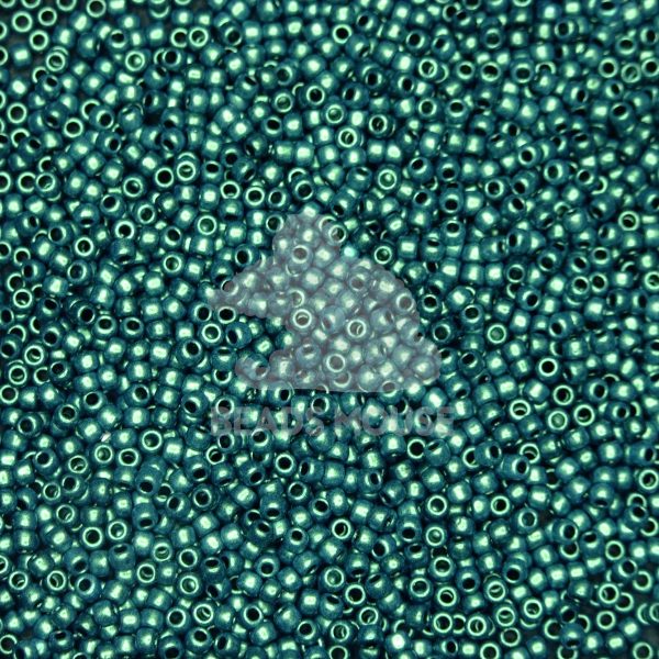 TOHO Seed Beads Y614 HYBRID Metallic Suede Light Green beadsmouse.co.uk