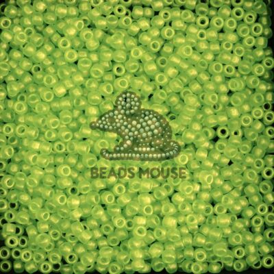 TOHO Seed Beads Y620 HYBRID Sueded Gold Transparent Lime Green beadsmouse.co.uk