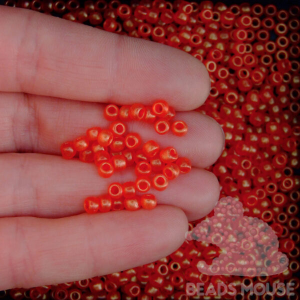 TOHO Seed Beads Y625 HYBRID Sueded Gold Siam Ruby beadsmouse.co.uk
