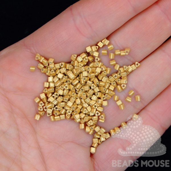TOHO Triangle Beads 557F Galvanized Matte Starlight 11/0 - Image 2