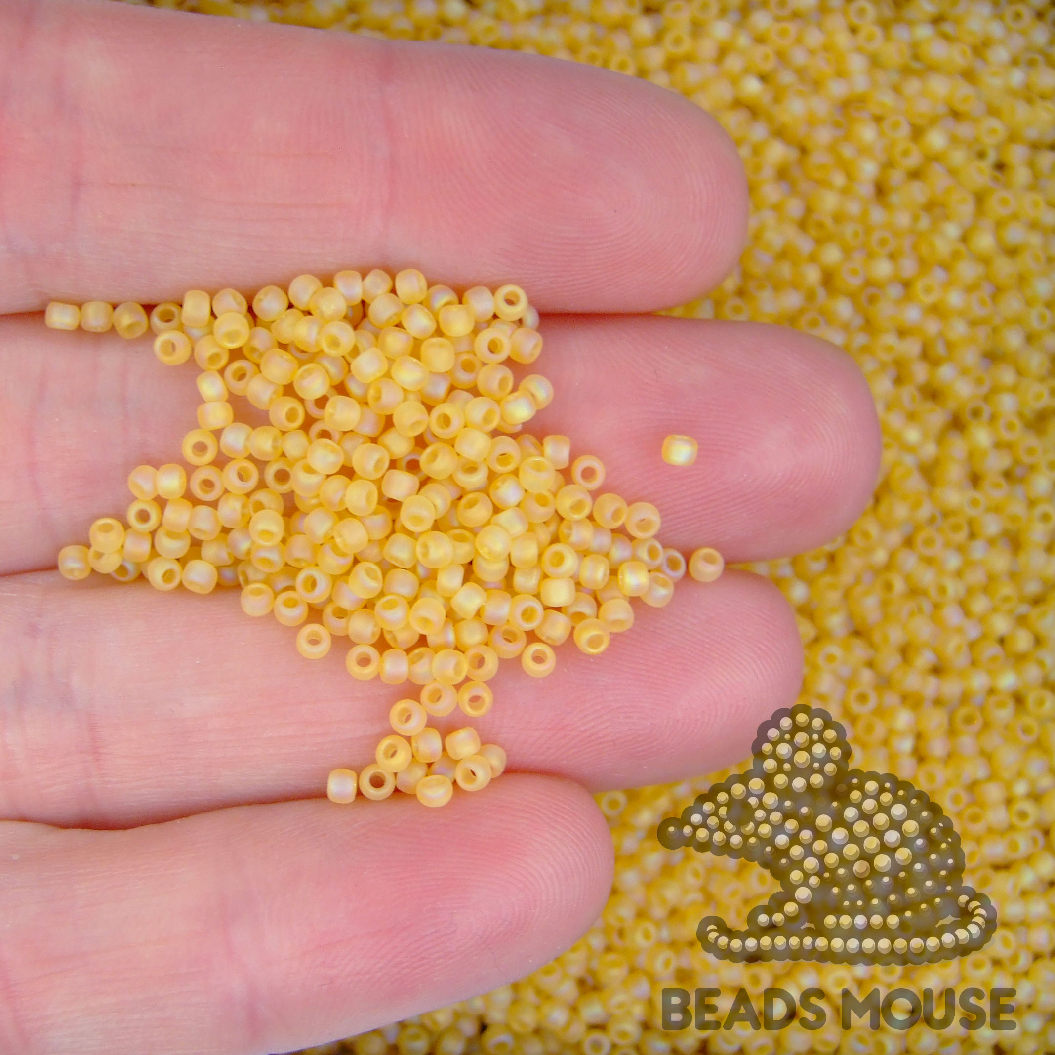 TOHO Seed Beads 162F Transparent Frosted Light Topaz Rainbo beadsmouse.co.uk 04