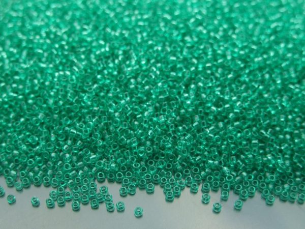 TOHO Seed Beads 72 Transparent Beach Glass Green 15/0 beads mouse
